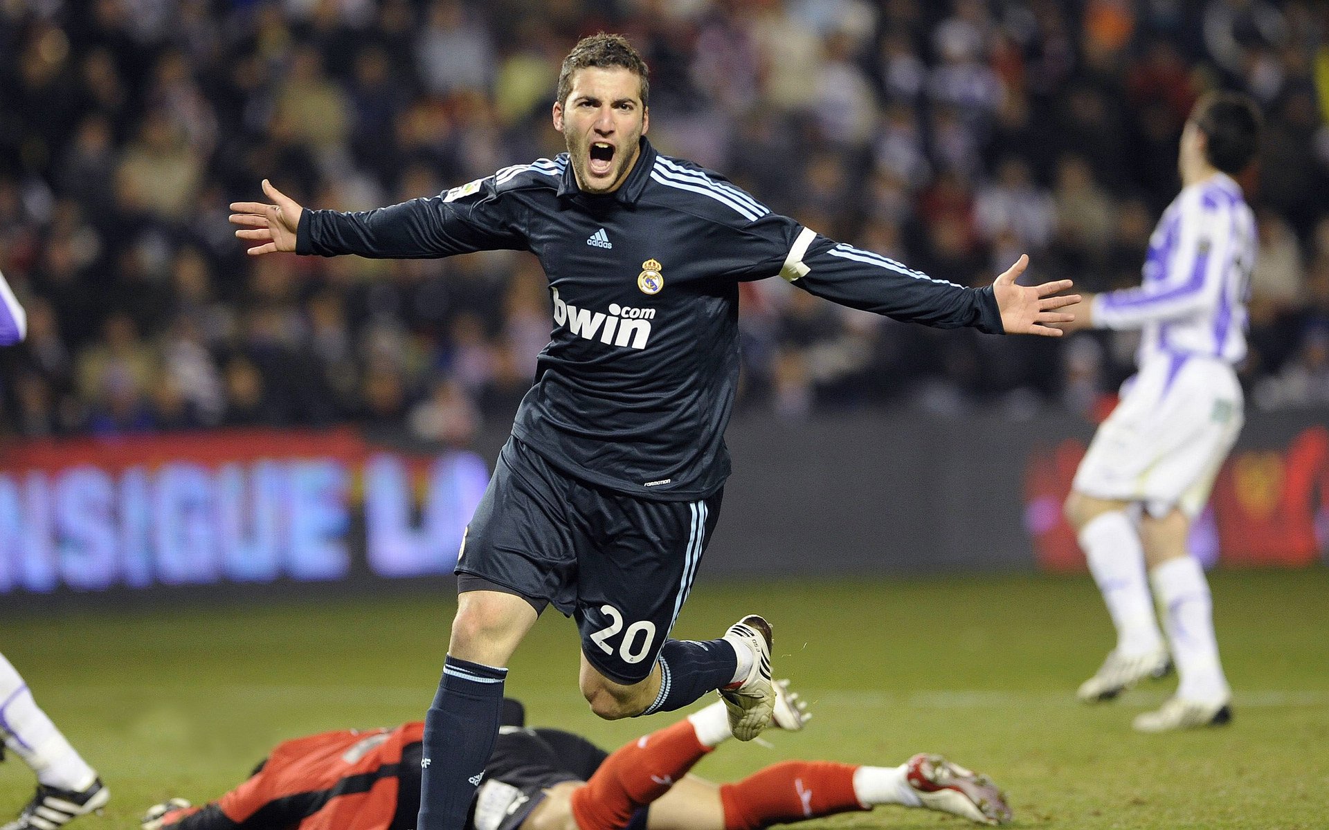 九游体育网页登陆-王者荣耀 赛事观众热情高涨，王者荣耀比赛观众